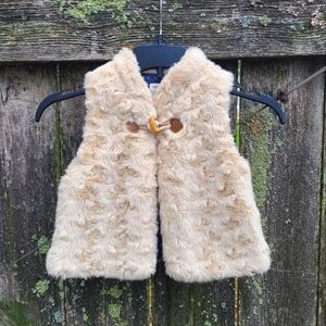 Zara Baby Girl Cozy Beige Faux Fur Vest 6/9 Months